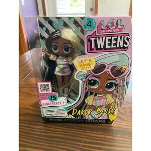LOL Surprise Tweens Darcy Blush Doll New in Box 2022‎ Series 4 with 15 Surprises